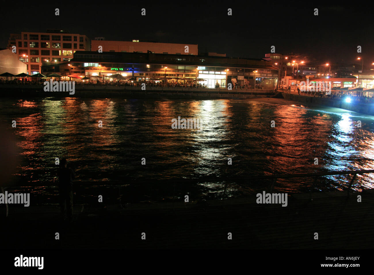 Israël Tel Aviv Vieux port de Tel Aviv aujourd'hui un centre de la vie nocturne Banque D'Images