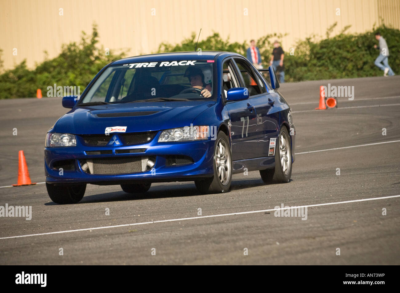 Sports Car Club of America autocross événement tenu au Hampton Mills dans le bois de ville Packwood Washington. Banque D'Images