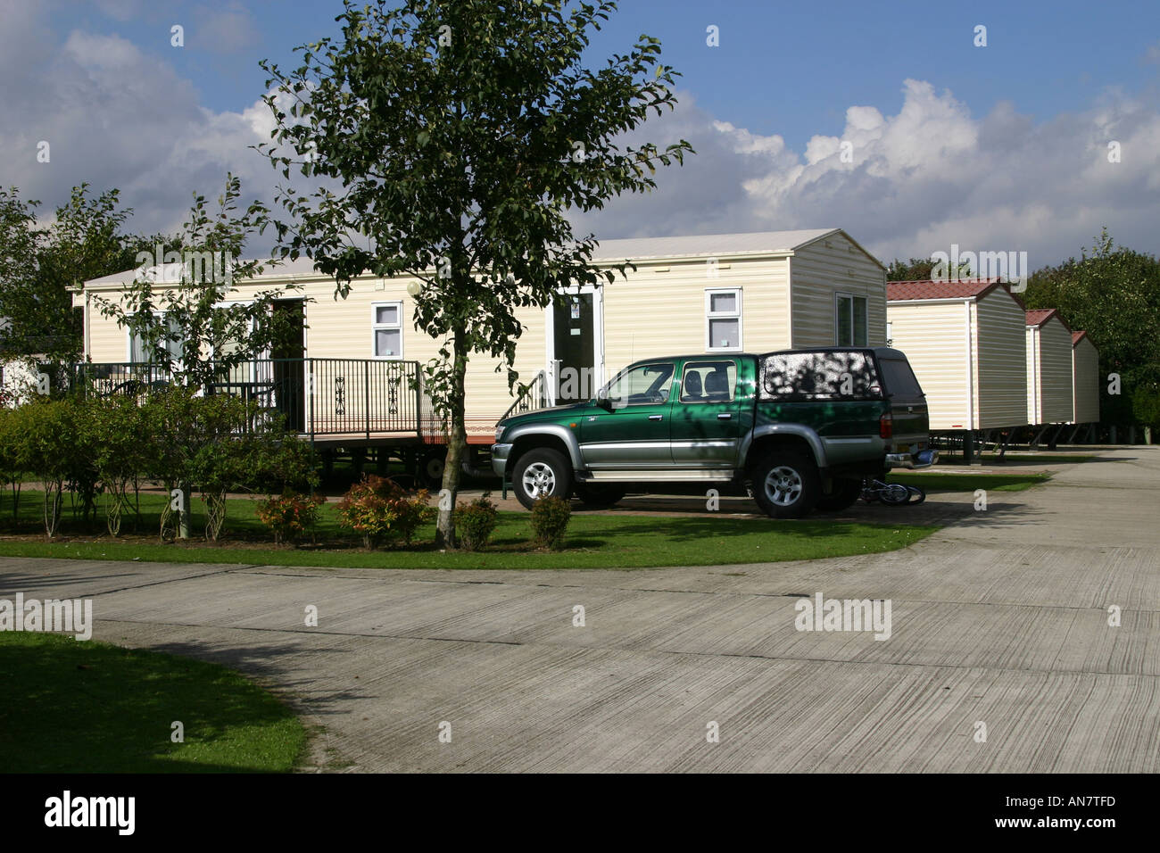 Grand site statique caravanes dans parc de vacances à Skipsea North Yorkshire Banque D'Images