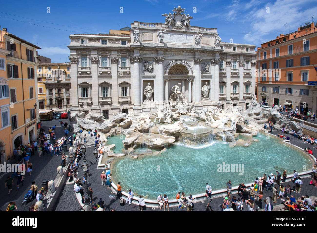 Italie Rome la fontaine de Trevi elevated view Banque D'Images