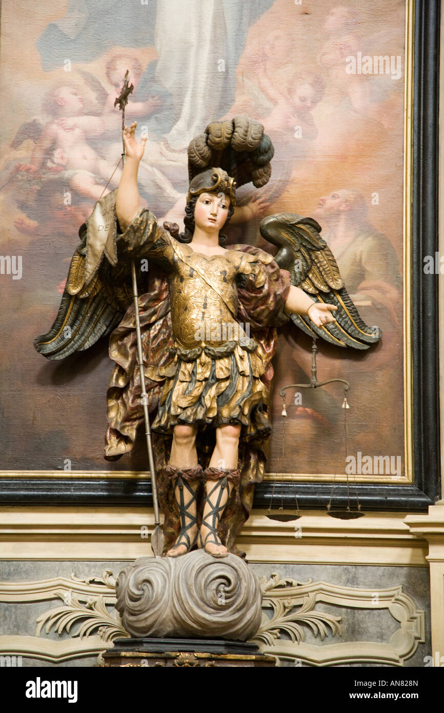 L'archange Saint Michel, l'église, la sculpture Encarnaçao Lisbonne Banque D'Images