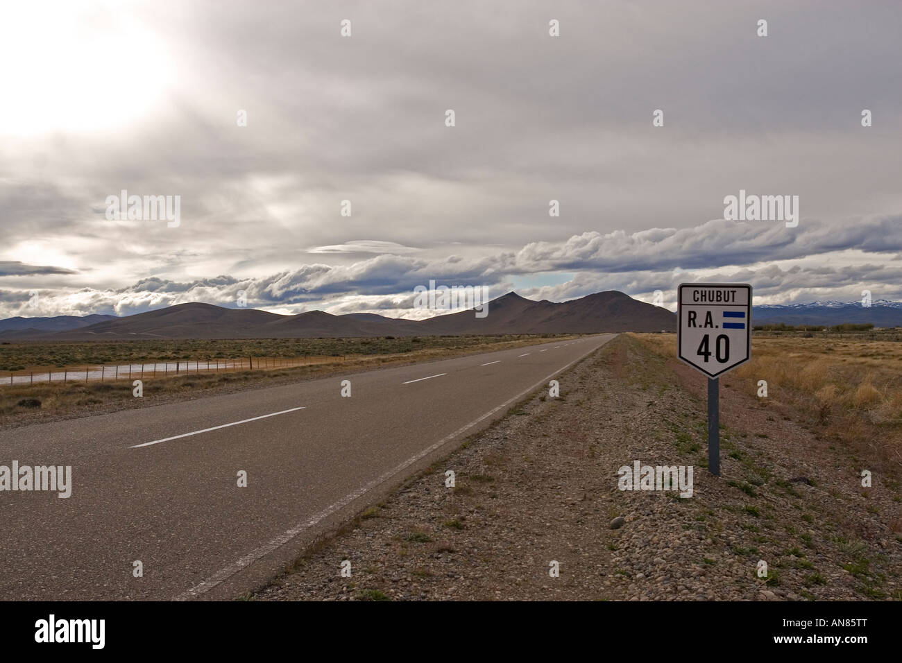 Signalisation routière pour "Chubut" sur la Route 40, Patagonie Banque D'Images