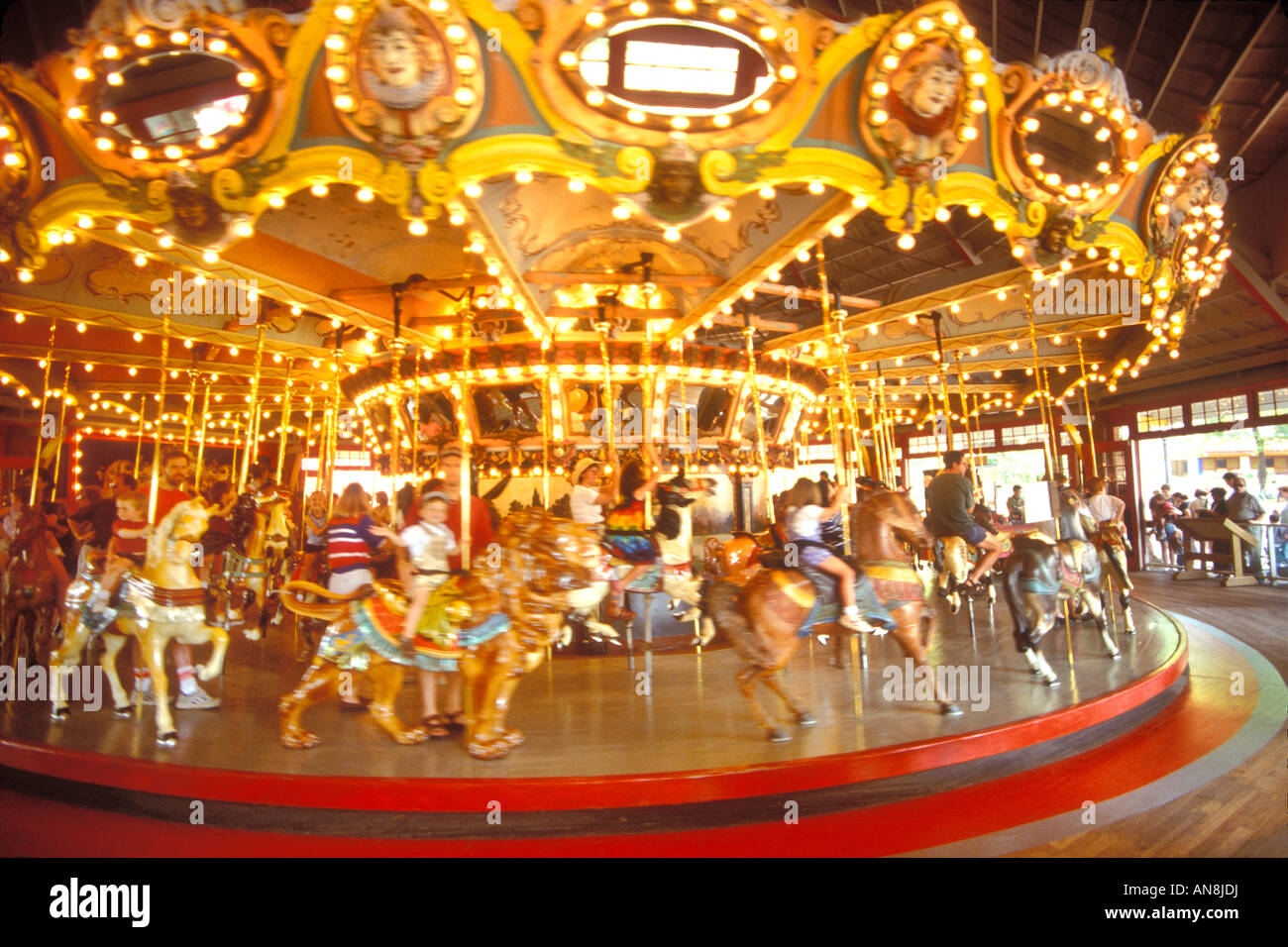 Carrousel Dentzel, Glen Echo Park, George Washington Memorial Parkway, Cabin John, Maryland, USA Banque D'Images