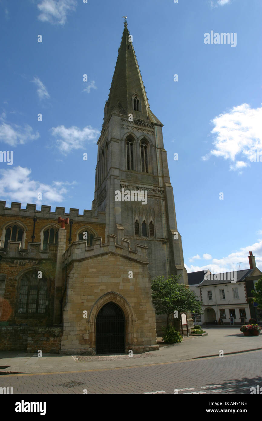 L'église paroissiale de Saint Dionysius dans Maket Harborough Banque D'Images