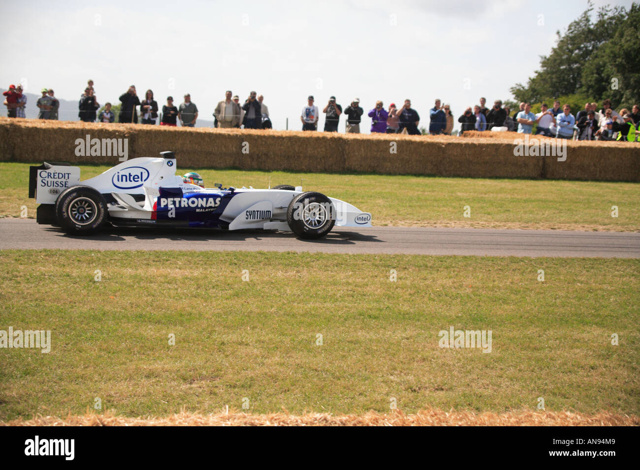 Goodwood FOS 2006 motor racing legend auto voiture de course de vitesse historique festival BMW Sauber F1 Formula One 2006 2 4 litre V8 Banque D'Images
