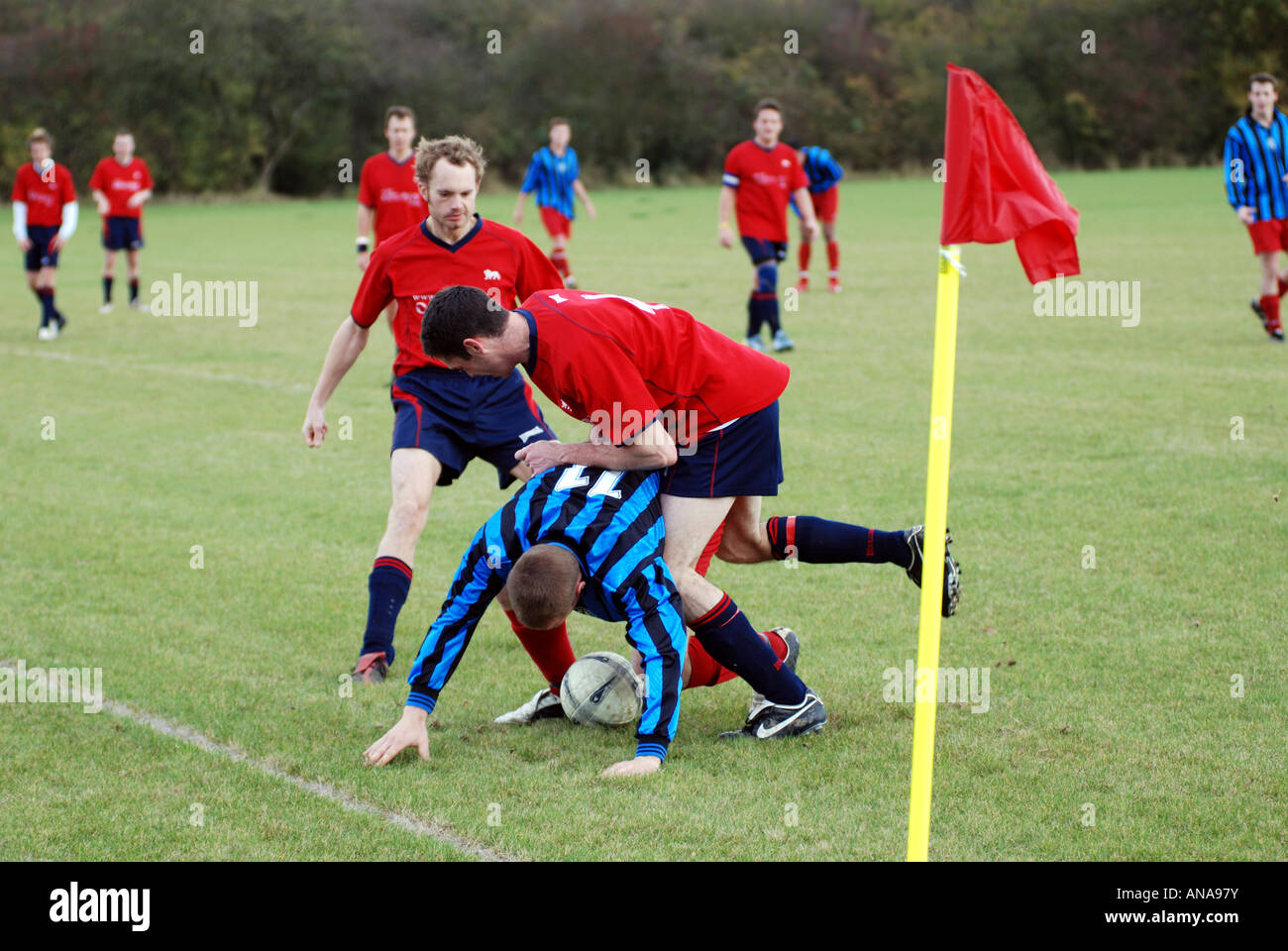 Football Ligue dimanche à Harbury Lane, Leamington Spa, Angleterre, RU Banque D'Images