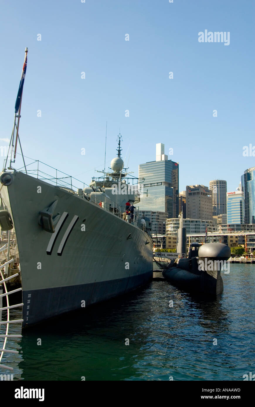 Le HMAS Vampire navire HMAS Onslow dans le port de Sydney. Banque D'Images