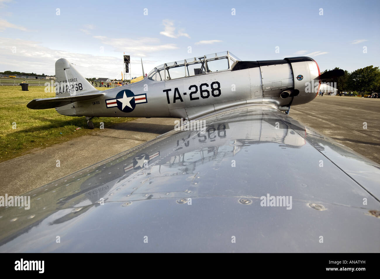 North American AT-6G IIB de Harvard sur le sol à l'air Solai-show, la Norvège Banque D'Images