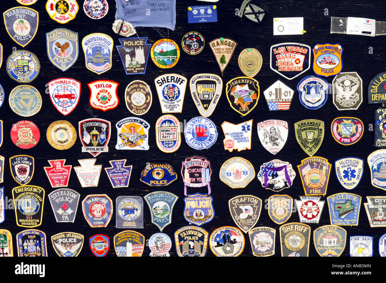 Sélection de la police américaine et les épaules de la patrouille routière de différents membres Banque D'Images