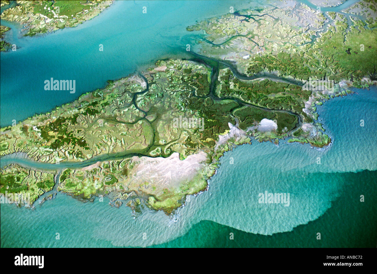 Vue aérienne de la Réserve Naturelle de salage Solent Hampshire UK Angleterre Europe Banque D'Images