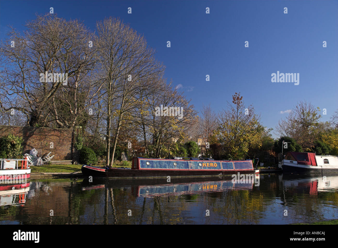 Royaume-Uni, Angleterre, Londres, Kensal Green, le Grand Union Canal près de Ladbroke Grove Banque D'Images