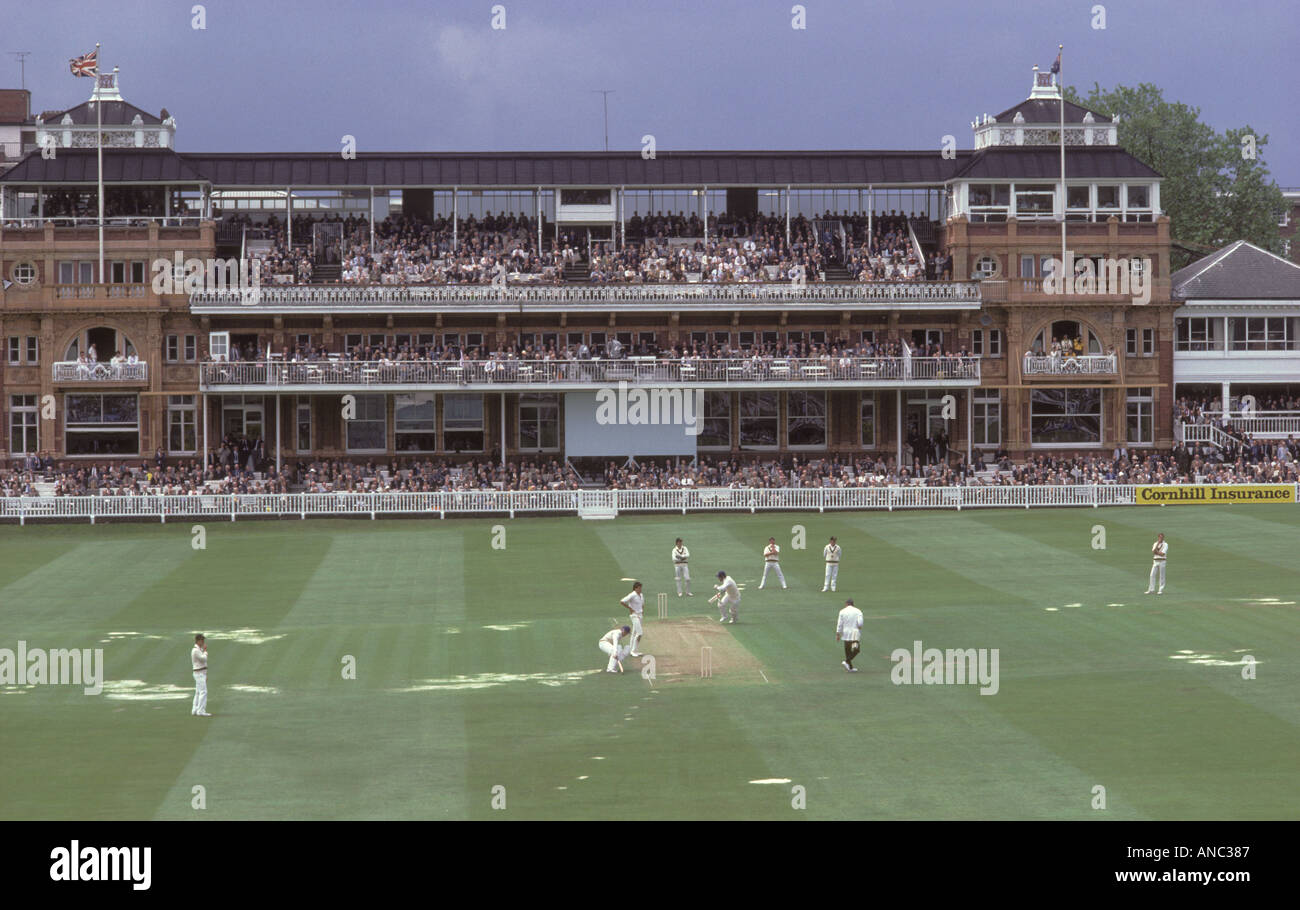 Le Pavillon du Lords Cricket Ground, un bâtiment classé de l'époque victorienne. St Johns Wood, Londres Angleterre 1980s 1985 Royaume-Uni HOMER Banque D'Images