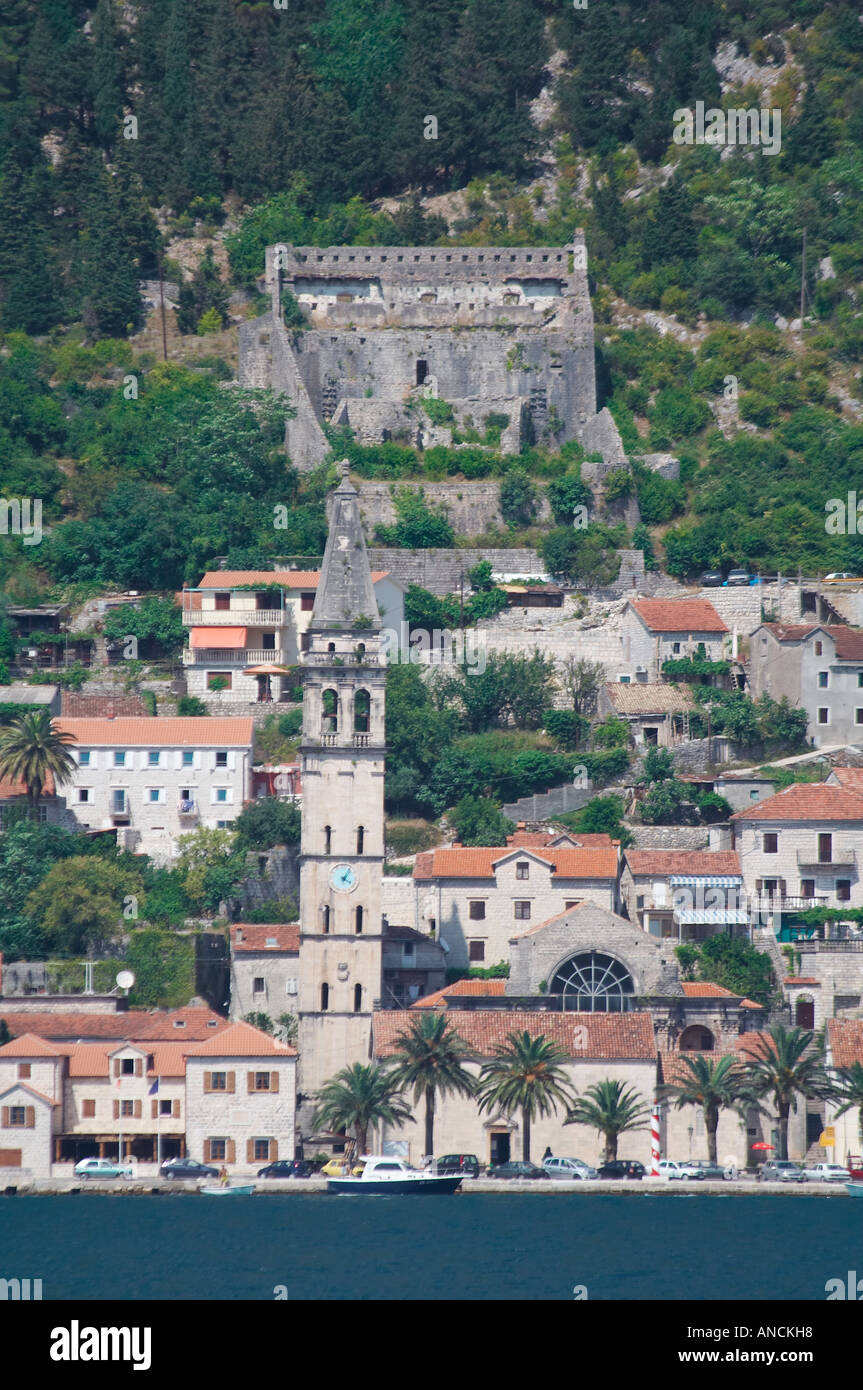 Perast dans la baie de Kotor au Monténégro, Europe Banque D'Images