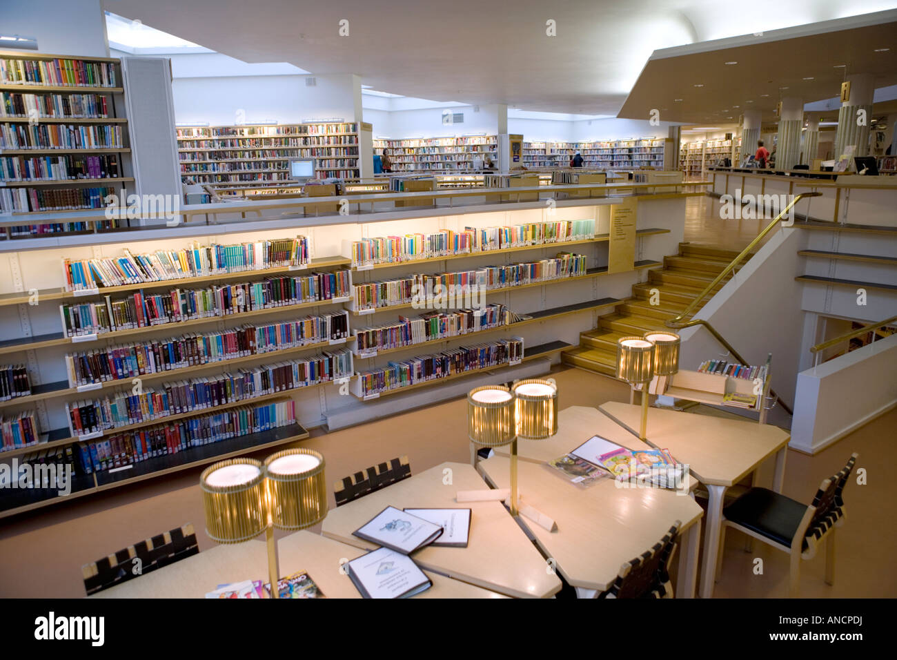 Bibliothèque Rovaniemi conçu par l'architecte Alvar Aalto Banque D'Images