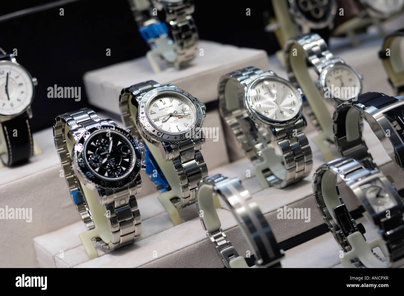 Montblanc Montres sur un magasin. Banque D'Images