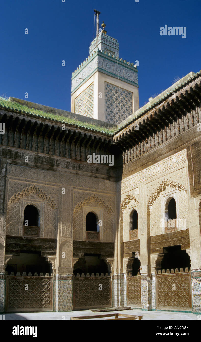 Cour intérieure de la Médersa Bou Inania Fez Maroc Banque D'Images