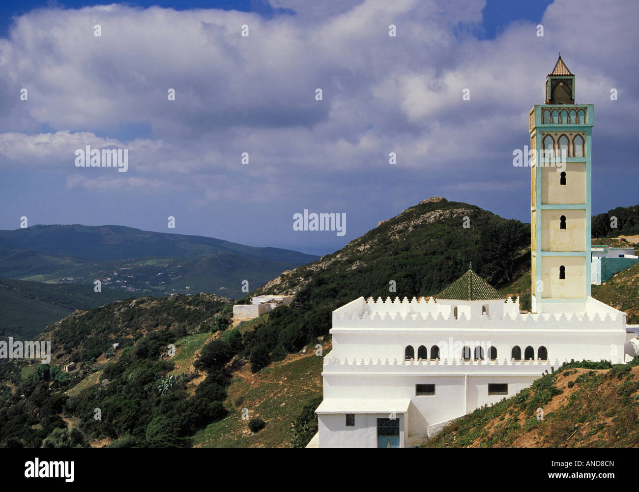 Mosquée à Jebel Musa dans les montagnes du Rif au détroit de Gibraltar Maroc Banque D'Images