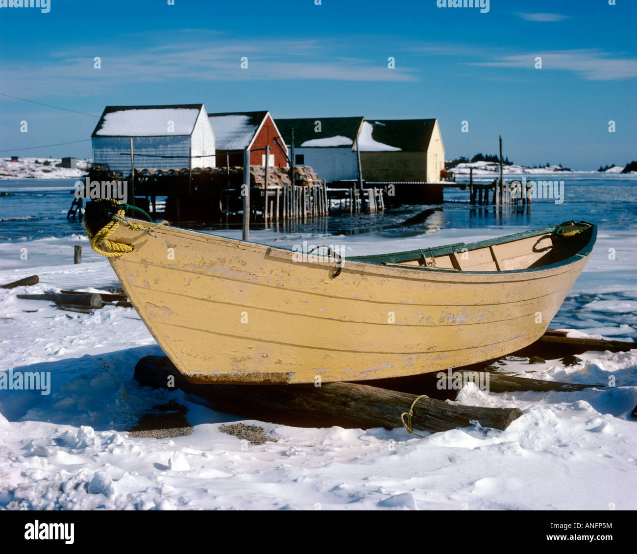 Dory en bois, Blue Rocks, Lunenbourg, Nova Scotia, Canada. Banque D'Images