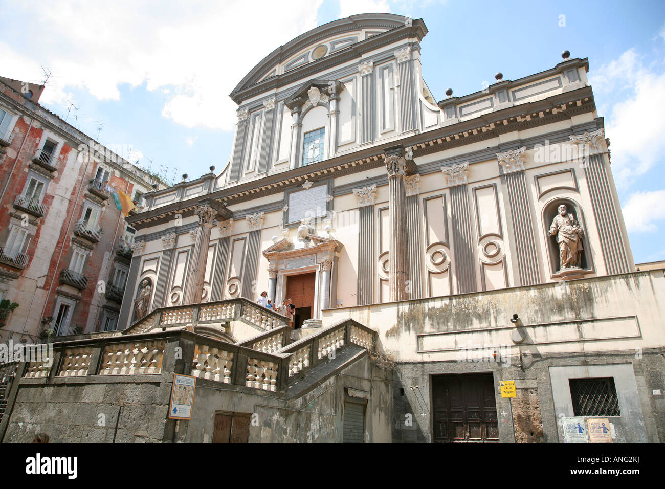 La chiesa di San Paolo Maggiore Naples Italie l'église de San Paolo Maggiore Banque D'Images