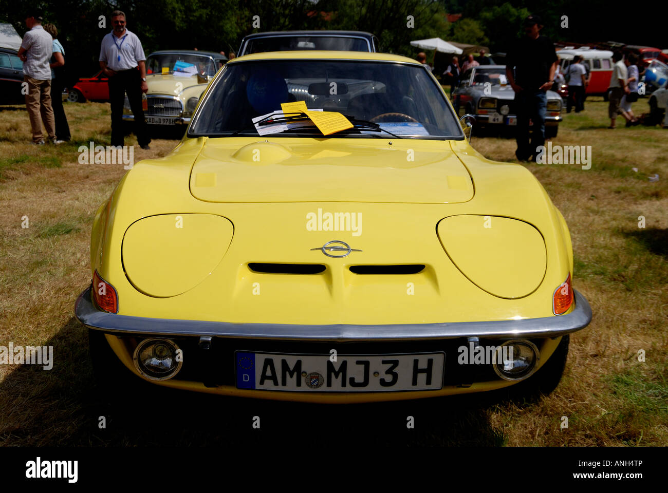 Vieille voiture Opel allemand Banque D'Images