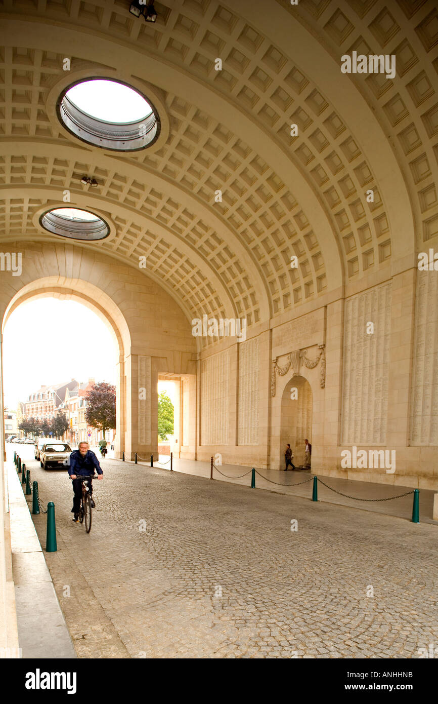 La Porte de Menin mémorial aux disparus à Ypres en Belgique Banque D'Images