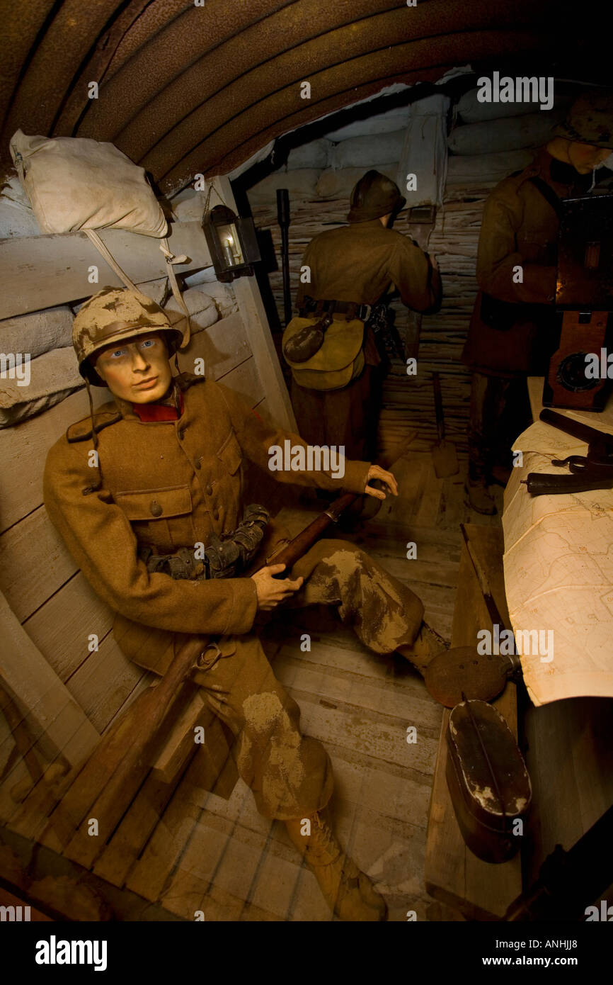 Afficher dans les Remparts Museum à Ypres Belgique montrant la vie dans les tranchées en WW1 Banque D'Images