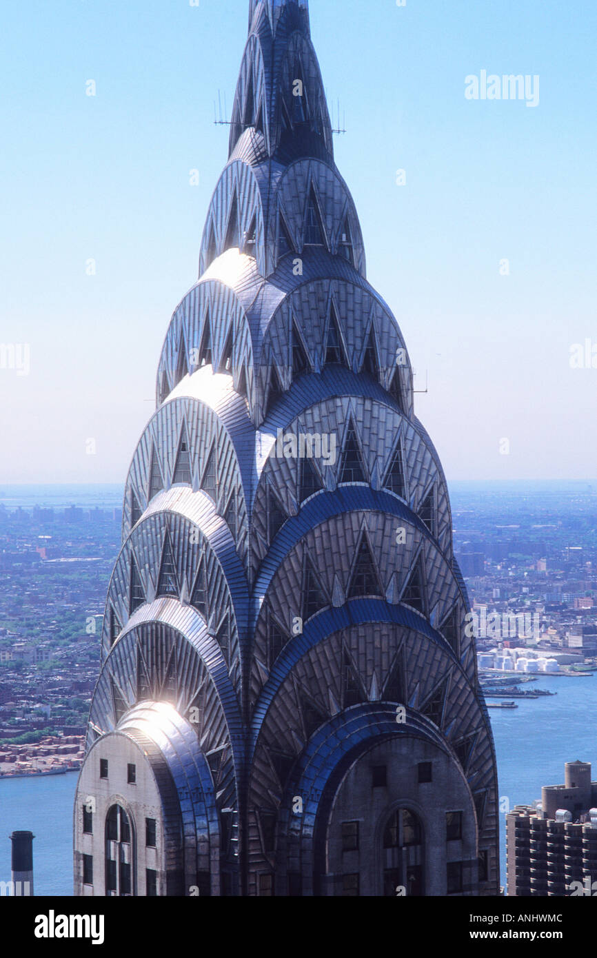 Chrysler Building New York. Architecture Art déco. Gros plan aérien depuis le dessus d'une lancette en forme de spire revêtue de fer. Gratte-ciel Midtown Manhattan. Voyage États-Unis Banque D'Images