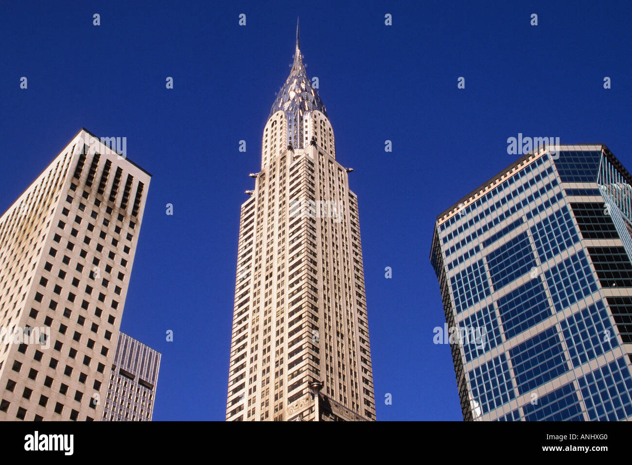 Bâtiment Chrysler. Gratte-ciel, art déco, immeubles de bureaux en hauteur sur 42nd rues. Horizon de Midtown Manhattan à New York, États-Unis Banque D'Images