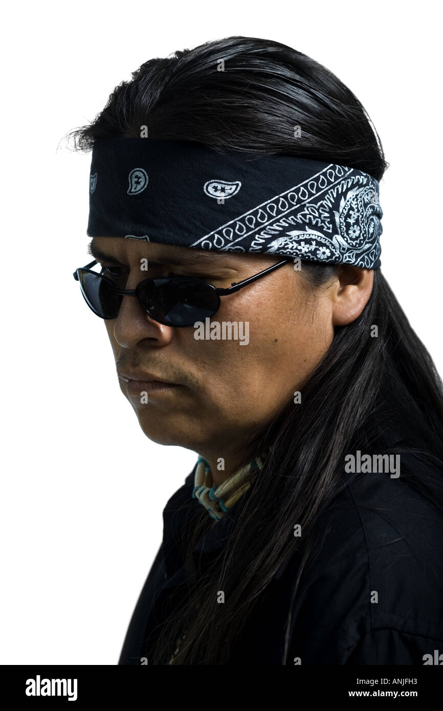 Portrait d'un homme mûr portant un bandana Photo Stock - Alamy