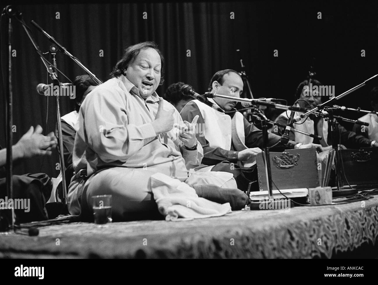 nusrat fateh ali khan qawali nusrat fateh ali khan qawali