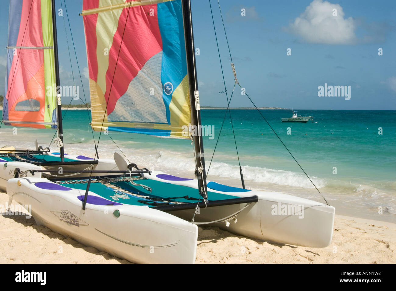 Catamarans sur la plage de Punta Cana, République dominicaine, Août 2006 Banque D'Images