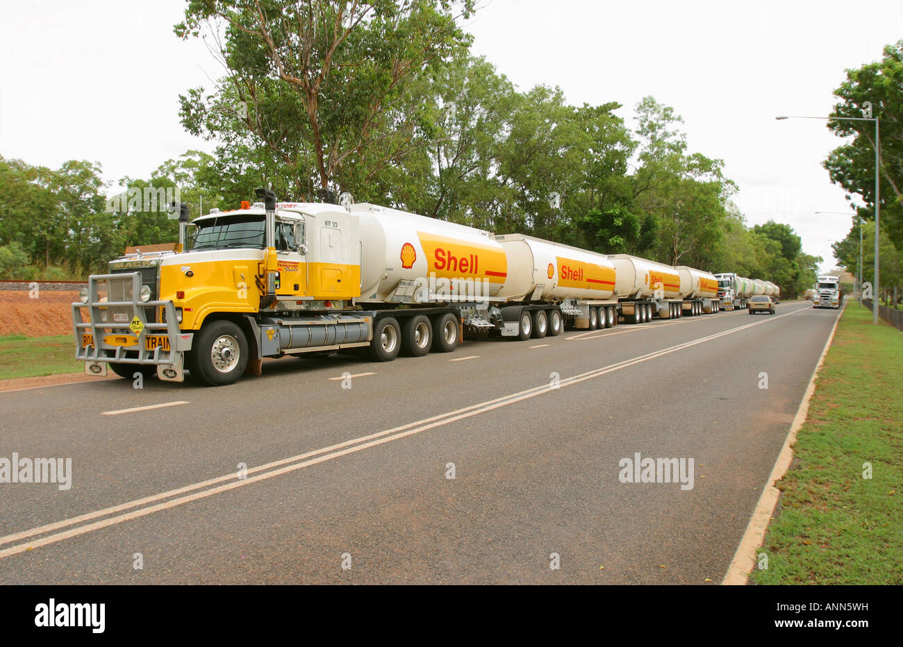 Road train Banque de photographies et d’images à haute résolution - Alamy