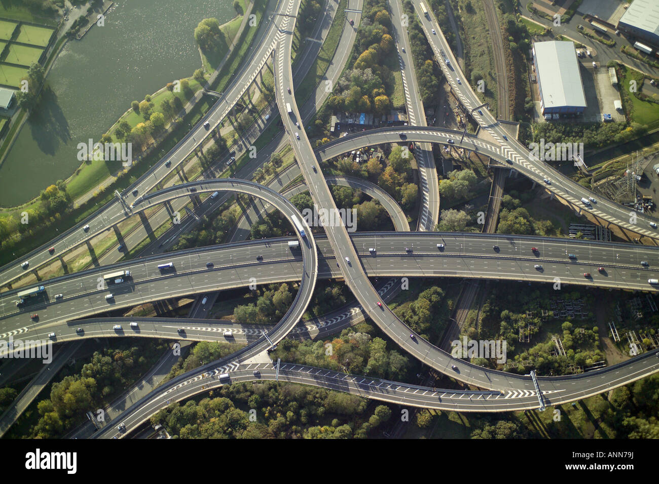 Vue aérienne de Spaghetti Junction près de Birmingham aussi connu sous le nom de la colline où l'échange graveleux M6 répond à l'A38(M) Banque D'Images