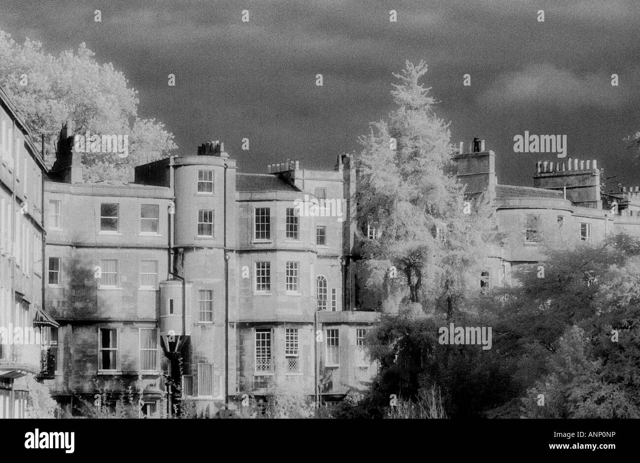 Le Cirque, baignoire, Avon pris sur Kodak HIE film infra-rouge, montrant un autre aspect de l'architecture de John Wood Banque D'Images