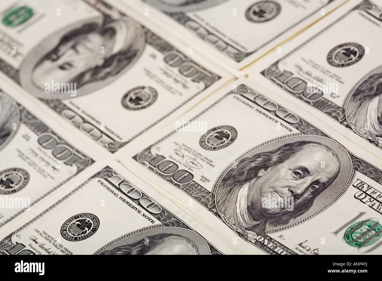 Centaines de dollars axée sur l'objectif Benjamin Franklin Banque D'Images