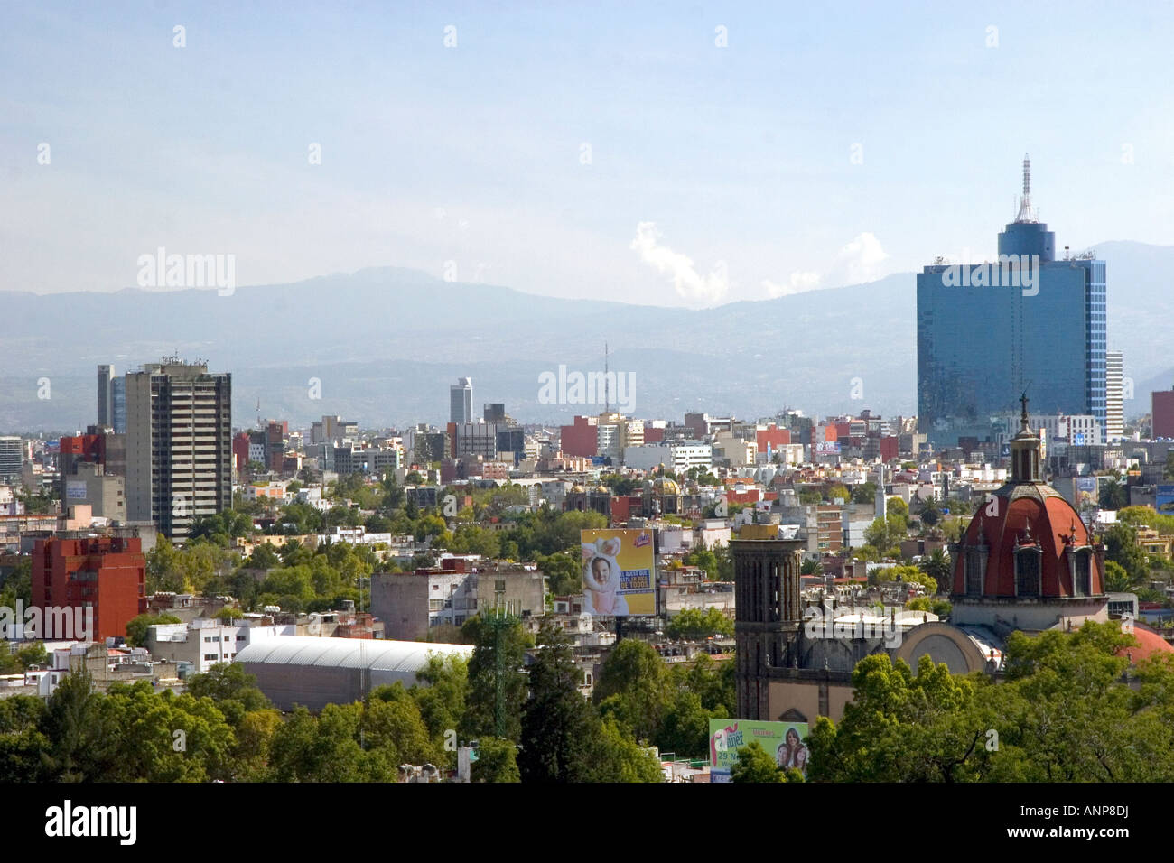 Vue de la ville de Mexico prises à partir de la colline de Chapultepec montrant la tour WTC Mexique Banque D'Images
