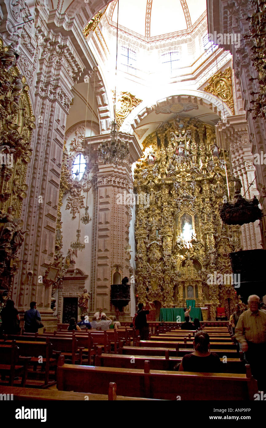 Modifier l'or à l'intérieur de l'église paroissiale de Santa Prisca à Taxco dans l'État de Guerrero au Mexique Banque D'Images