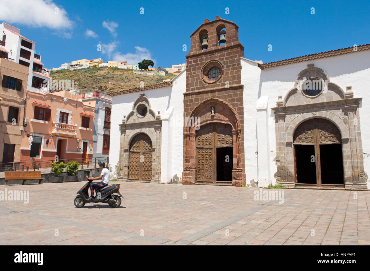 La Gomera, Îles Canaries. La Iglesia de la Asunción dans le vieux centre-ville de San Sebastian. Les portes de style gothique tardif et de la façade Banque D'Images