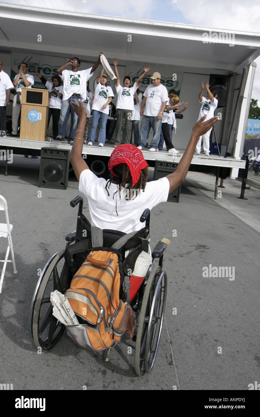 Miami Florida,Miami Cares Day,services,sans-abri,mendiant,nécessiteux,aide,sensibilisation,conseillers,bénévoles service communautaire bénévole travailleur bénévole Banque D'Images