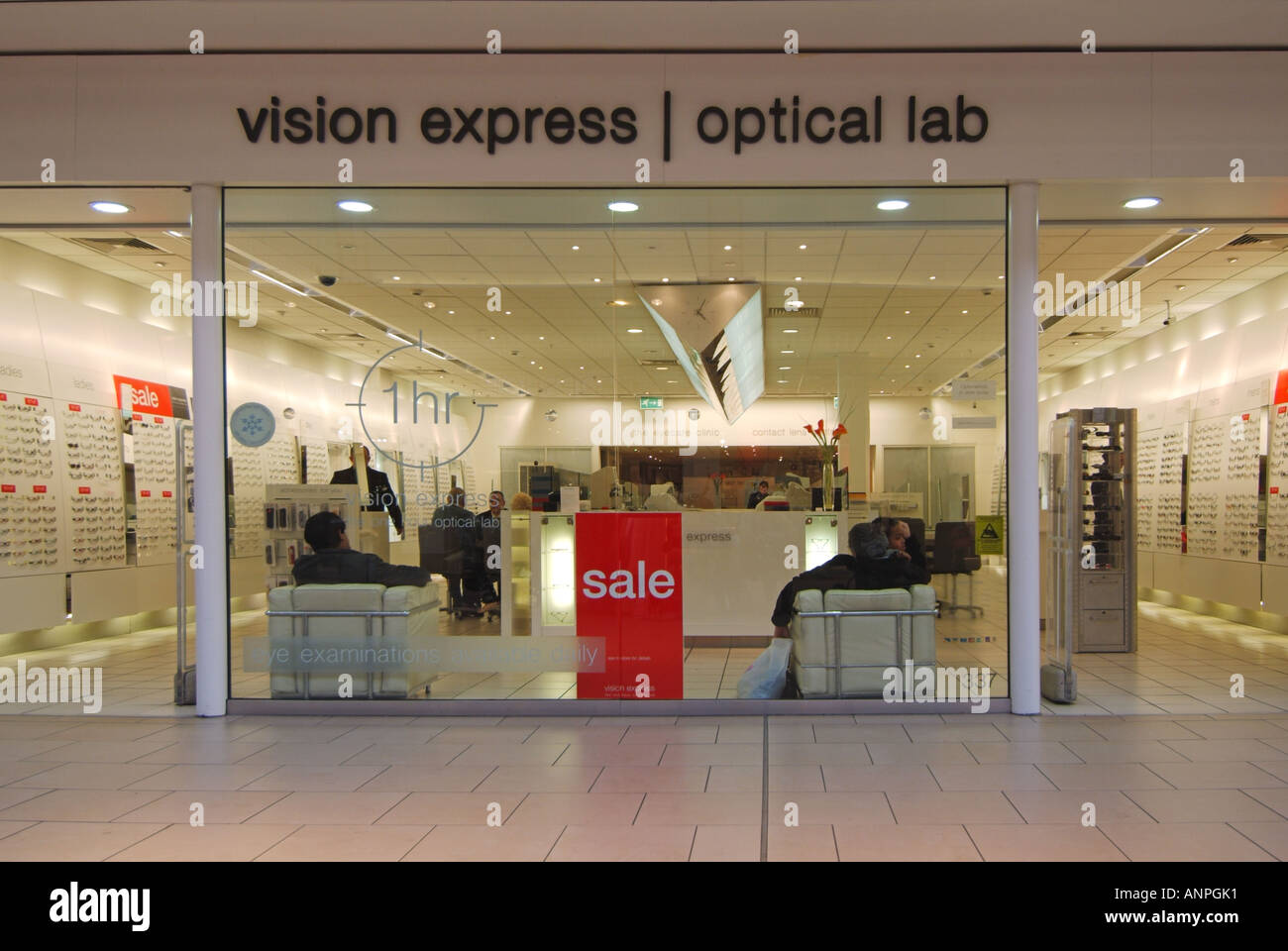 Magasin optique express Banque de photographies et d’images à haute