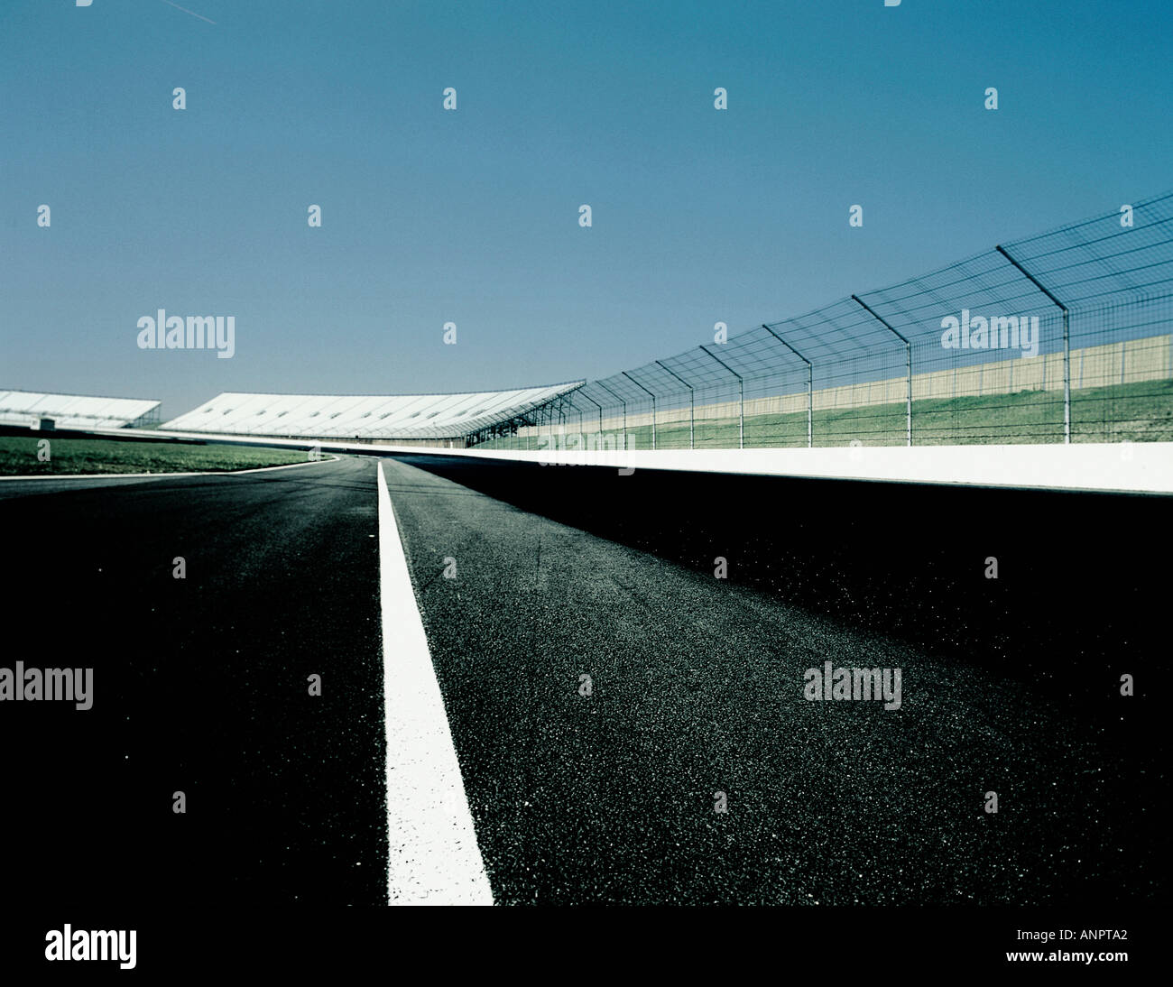 Une piste de course à grande vitesse Banque D'Images