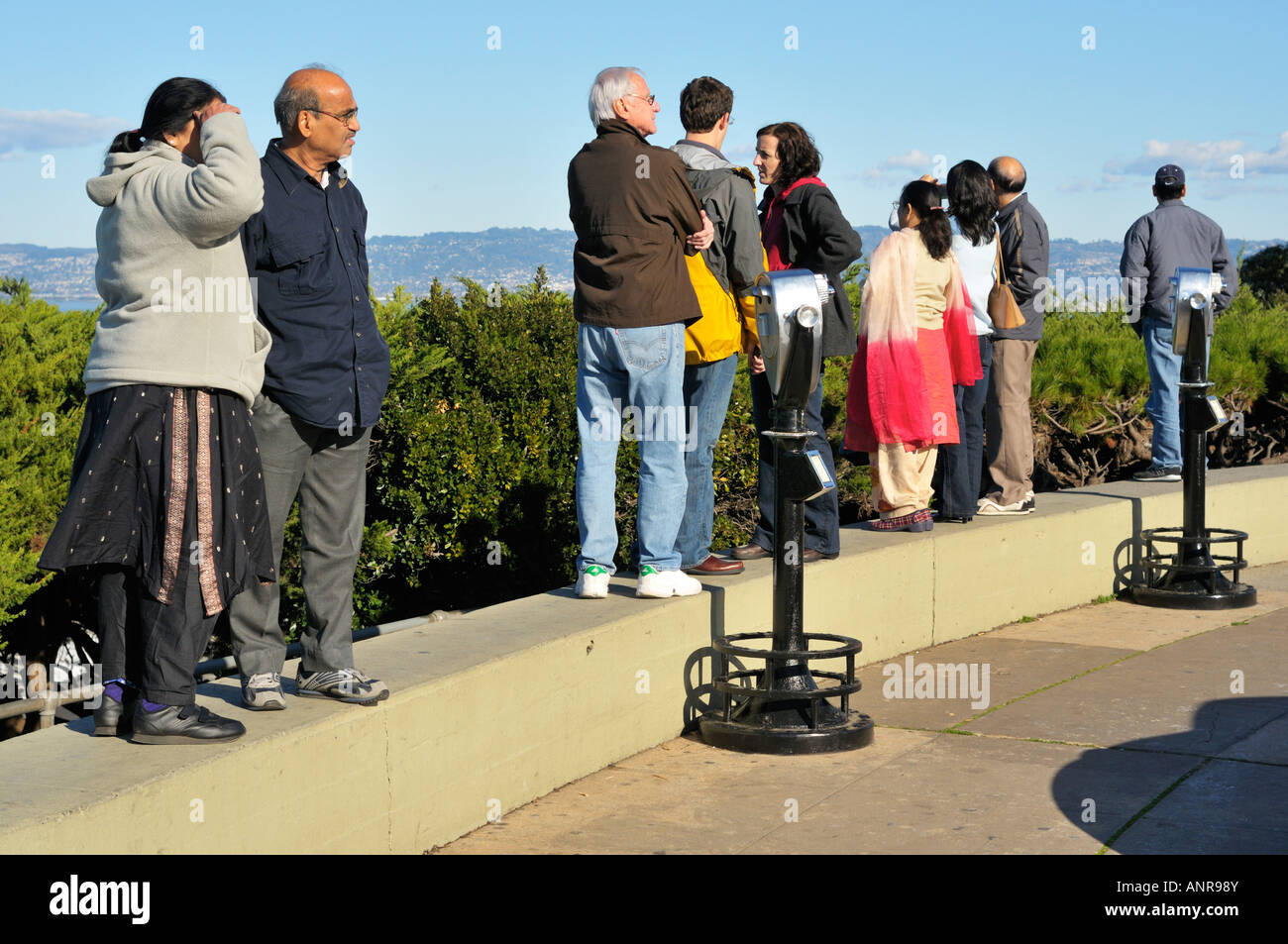 Touristes indiens à la Coit Tower, San Francisco CA Banque D'Images