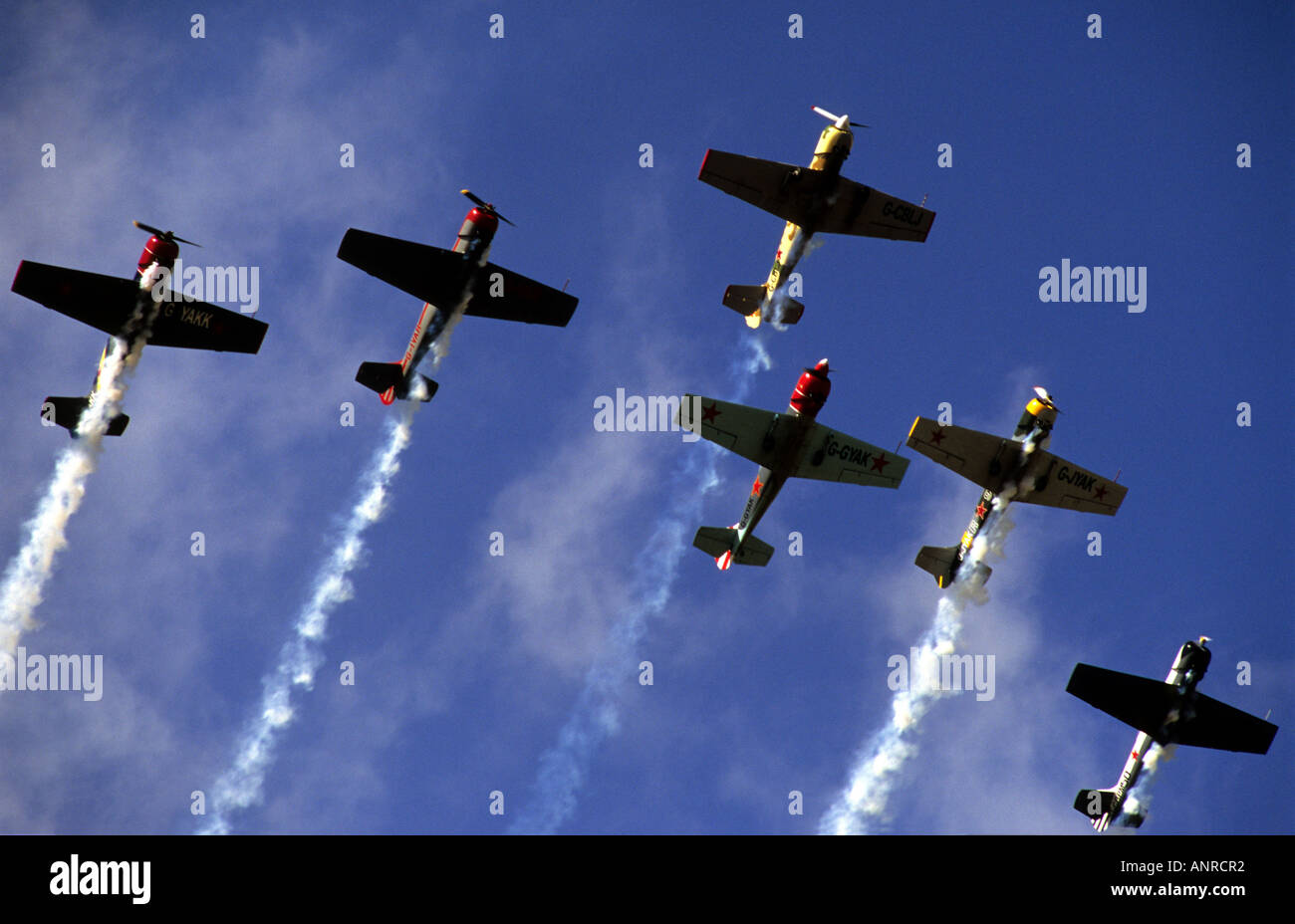 L'équipe display Aerostars en utilisant le Yak 50 avions russes sur Rougham près de Bury St Edmunds, Suffolk, UK. Banque D'Images