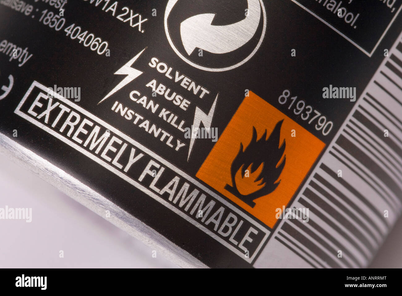 Une étiquette d'avertissement de cayenne en montrant "Extrêmement inflammable" et un risque d'incendie Banque D'Images