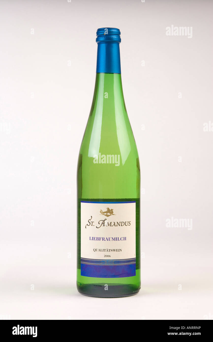 Bouteille de vin blanc Amandus St Liebfraumilch Banque D'Images