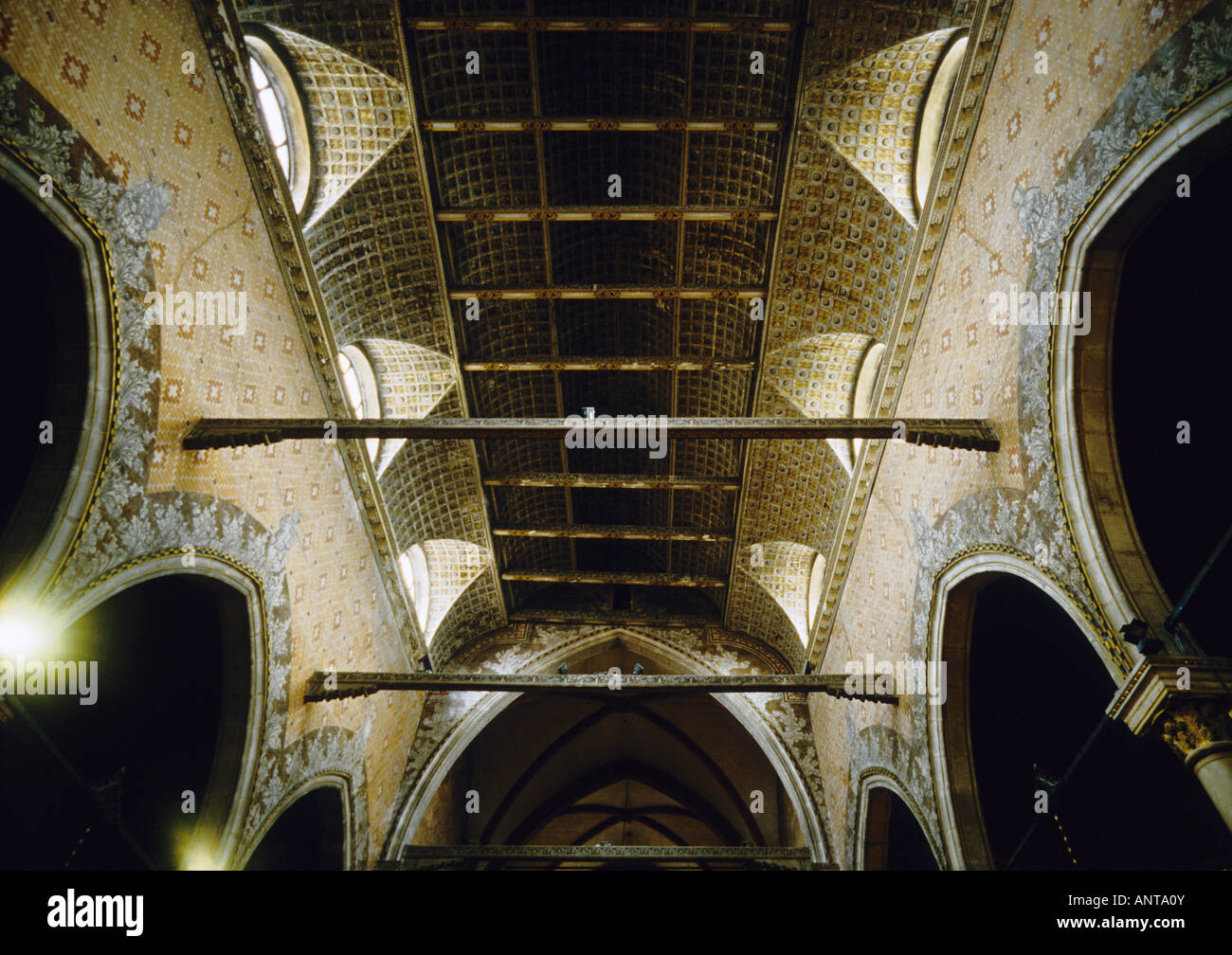 Italie Venise Le plafond de l'église de Santo Stefano, sous la forme d'une quille du navire Banque D'Images