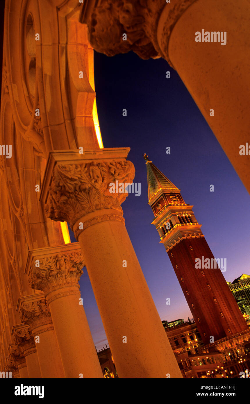 Replica clocher de l'hôtel Campanile di San Marco au Venetian Hotel Casino Las Vegas NEVADA USA Banque D'Images