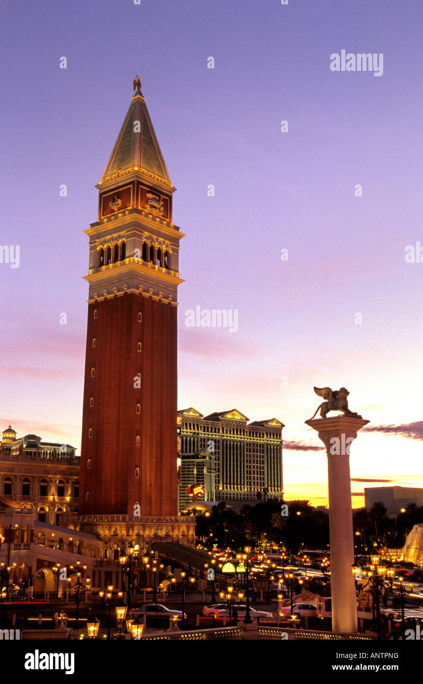 Replica clocher de l'hôtel Campanile di San Marco au Venetian Hotel Casino Las Vegas NEVADA USA Banque D'Images