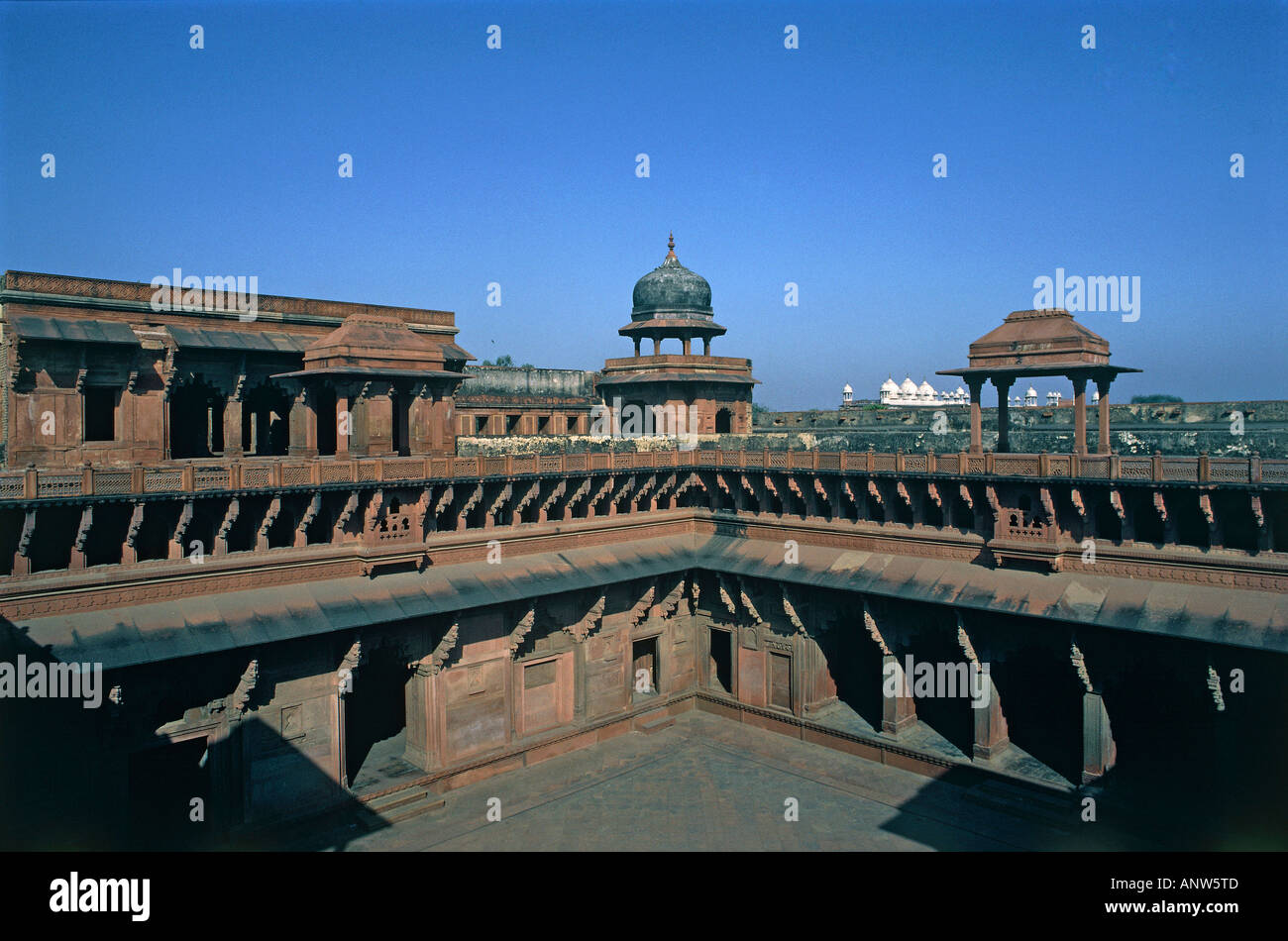 Cour du fort rouge d'Agra, ville de l'état de l'Uttar Pradesh en Inde Banque D'Images