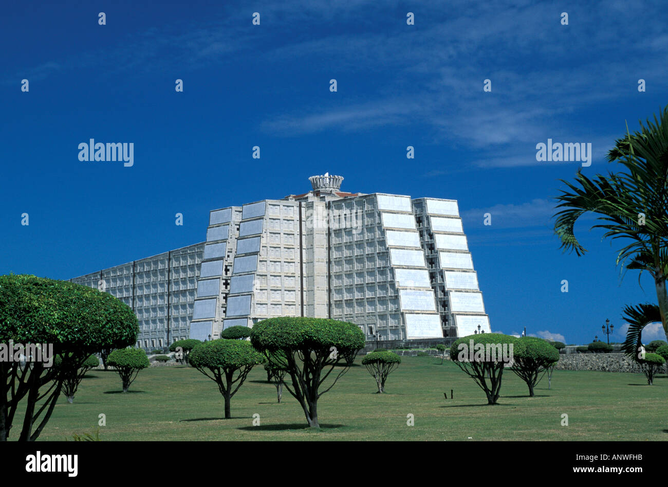 République dominicaine Santo Domingo Faro un deux-points phare de Colomb vue extérieure avant l'heure Banque D'Images